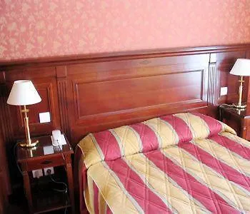 ***  Elysees Niel Hotel Paris France
